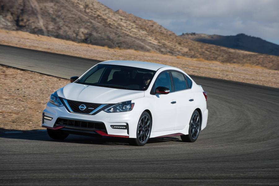  Nissan Sentra Nismo (B17) 2016 года  (фото 17 из 45)